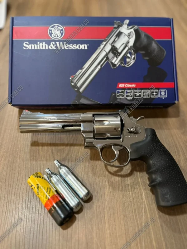 Revólver Smith & Wesson M629 5" CO2: La Leyenda "Full Metal" en 4.5mm
