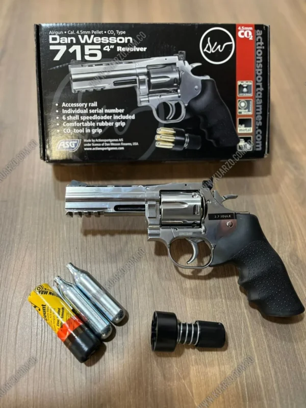 REVOLVER DE DIABOLOS Y BALINES DAN WESSON 715, 4" CO2 CAL 4.5 MM